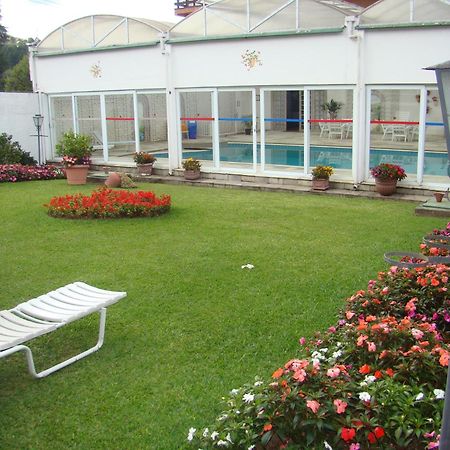 Hotel Chateau Campos do Jordão Buitenkant foto