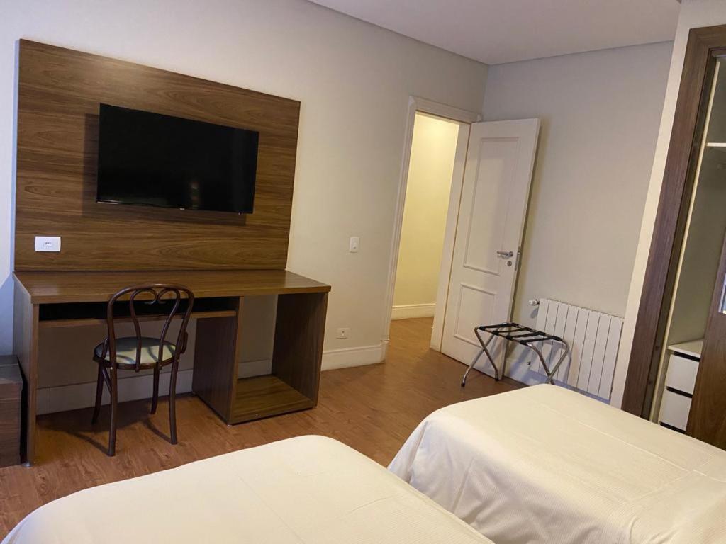 Hotel Chateau Campos do Jordão Buitenkant foto