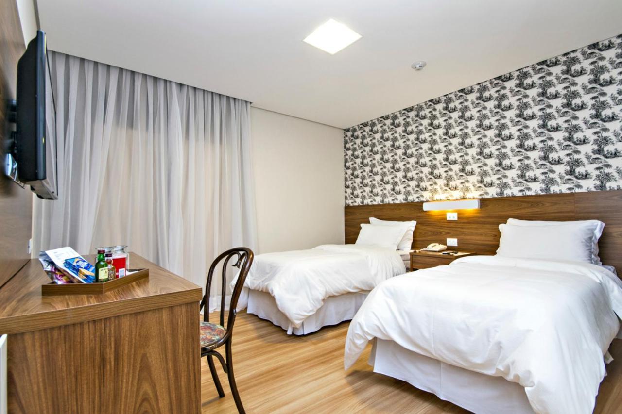 Hotel Chateau Campos do Jordão Buitenkant foto