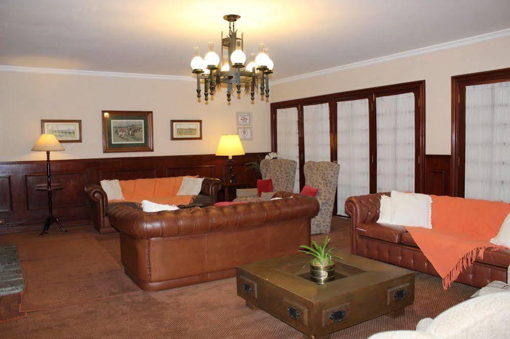 Hotel Chateau Campos do Jordão Buitenkant foto
