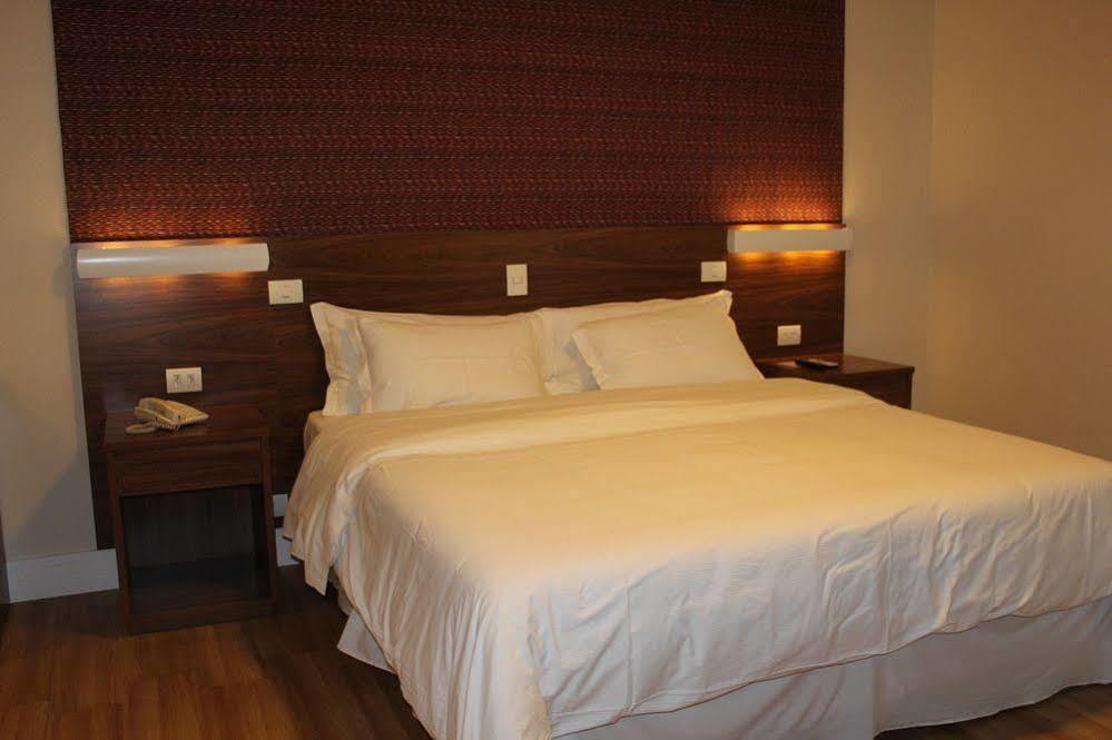 Hotel Chateau Campos do Jordão Buitenkant foto